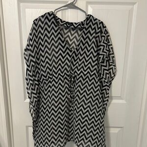 Raviya Monochrome Zigzag swim cover up